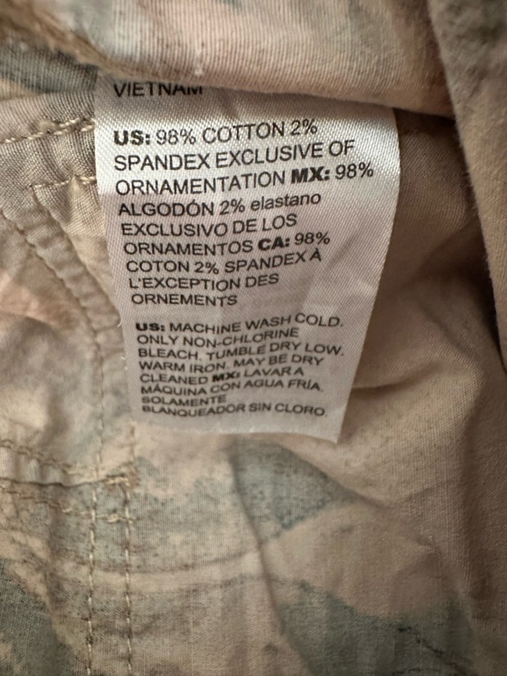 New Chico's Size 2 (US 12) Tropical Leaf Print Capri Cargo Pants - Picture 9 of 10